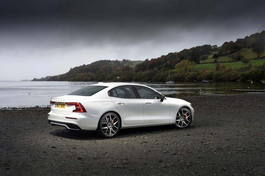  Volvo S60 T8 Polestar Engineered 2019 года  (UK) (фото 27 из 40)
